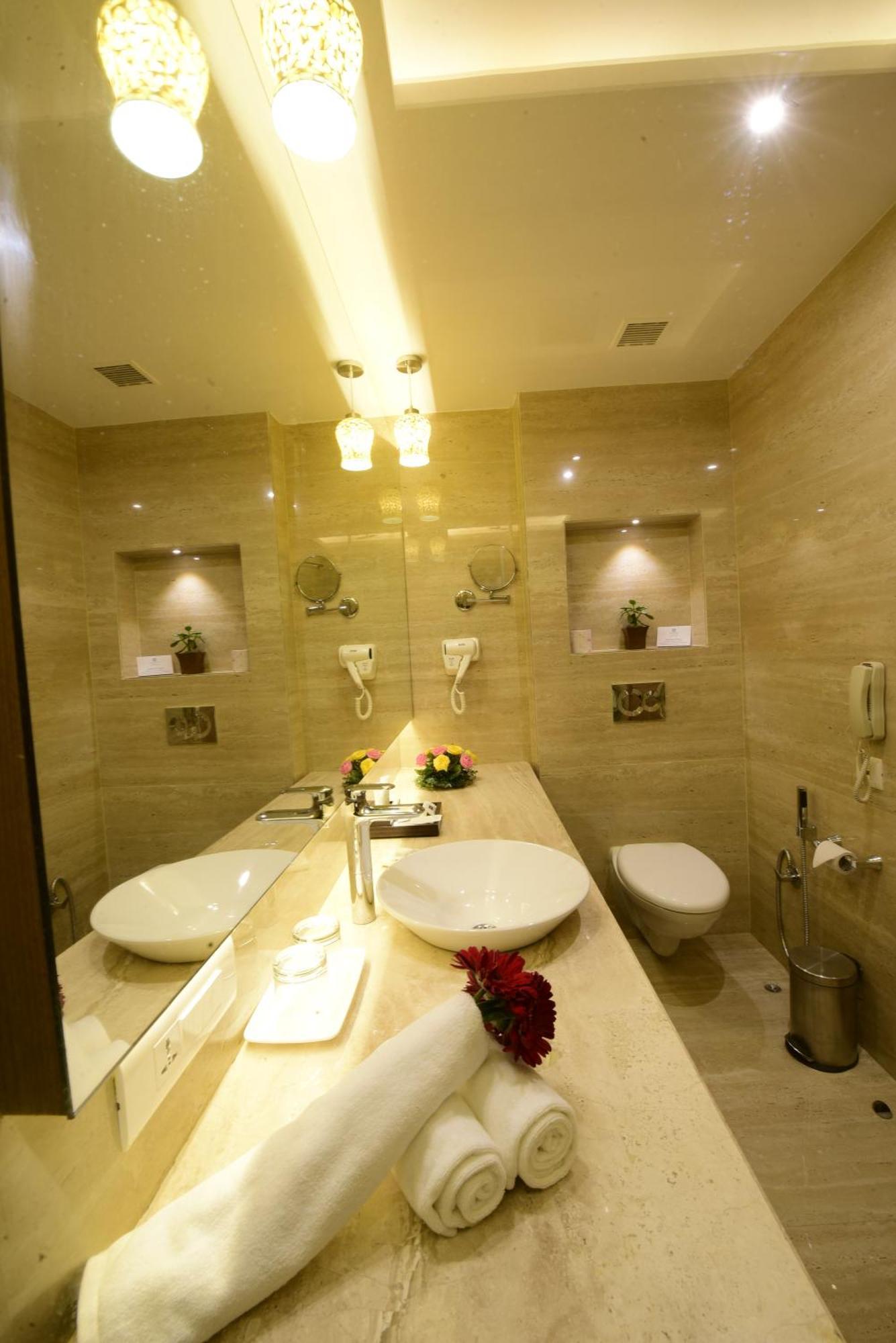 Surestay Plus By Best Western Amritsar Exterior photo