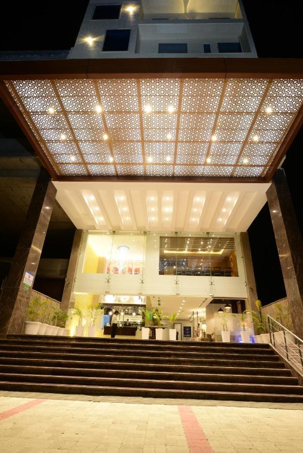 Surestay Plus By Best Western Amritsar Exterior photo
