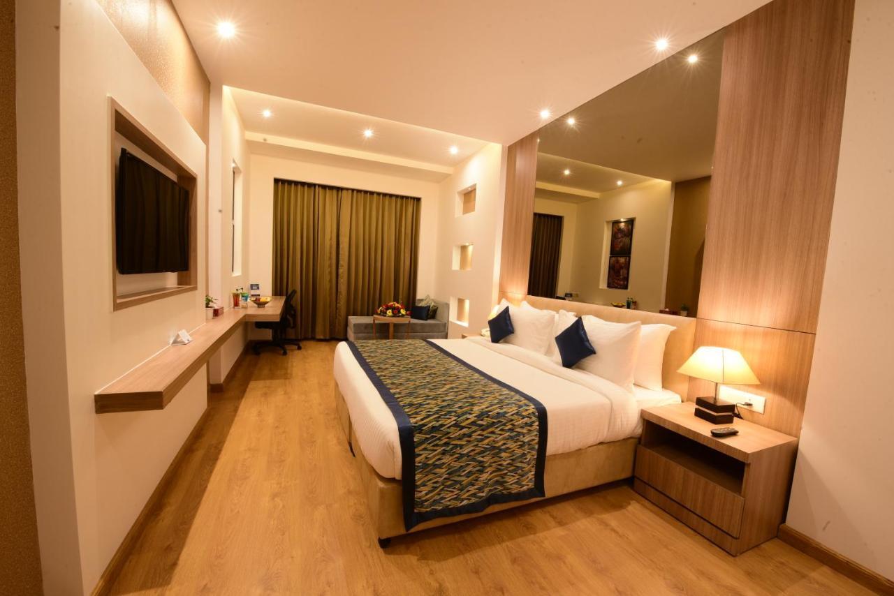 Surestay Plus By Best Western Amritsar Exterior photo